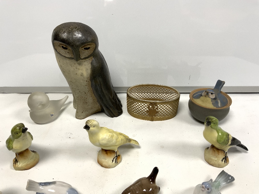 OVAL GILT METAL AND GLASS DISH, PORCELAIN BIRD FIGURES, A FROSTED GLASS DUCK ETC - Image 5 of 8