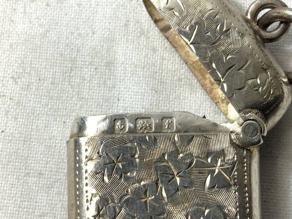 TWO SMALL HALLMARKED SILVER ENGRAVED VESTA'S, 25 GRAMS - Image 8 of 8