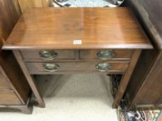 GEORGIAN MAHOGANY THREE DRAWER LOWBOY AND CHAUFERED LEGS, REPLACEMENT HANDLES, 78 X 45 X 75CMS