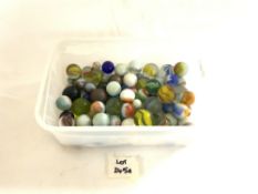 A SMALL QUANTITY OF VINTAGE GLASS MARBLES