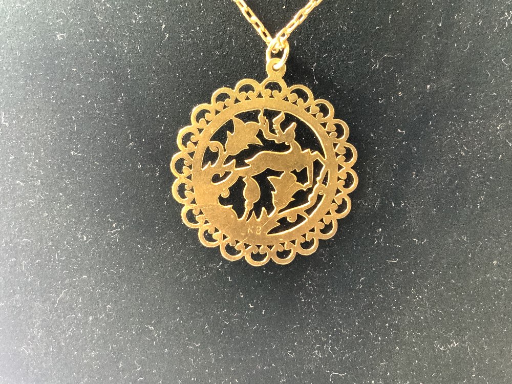 14K GOLD CHAIN WITH A HIGH CARAT UNMARKED GOLD PENDANT, 10 GRAMS - Image 3 of 4