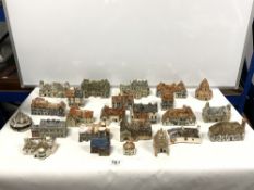 A QUANTITY OF TEY POTTERY MODEL HOUSES, COTTAGES INNS ETC