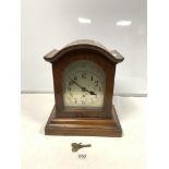 LATE VICTORIAN OAK MANTLE CLOCK WITH SILVERED DIAL, CHAIN DRIVEN MOVEMENT, WITH KEY AND PENDULUM