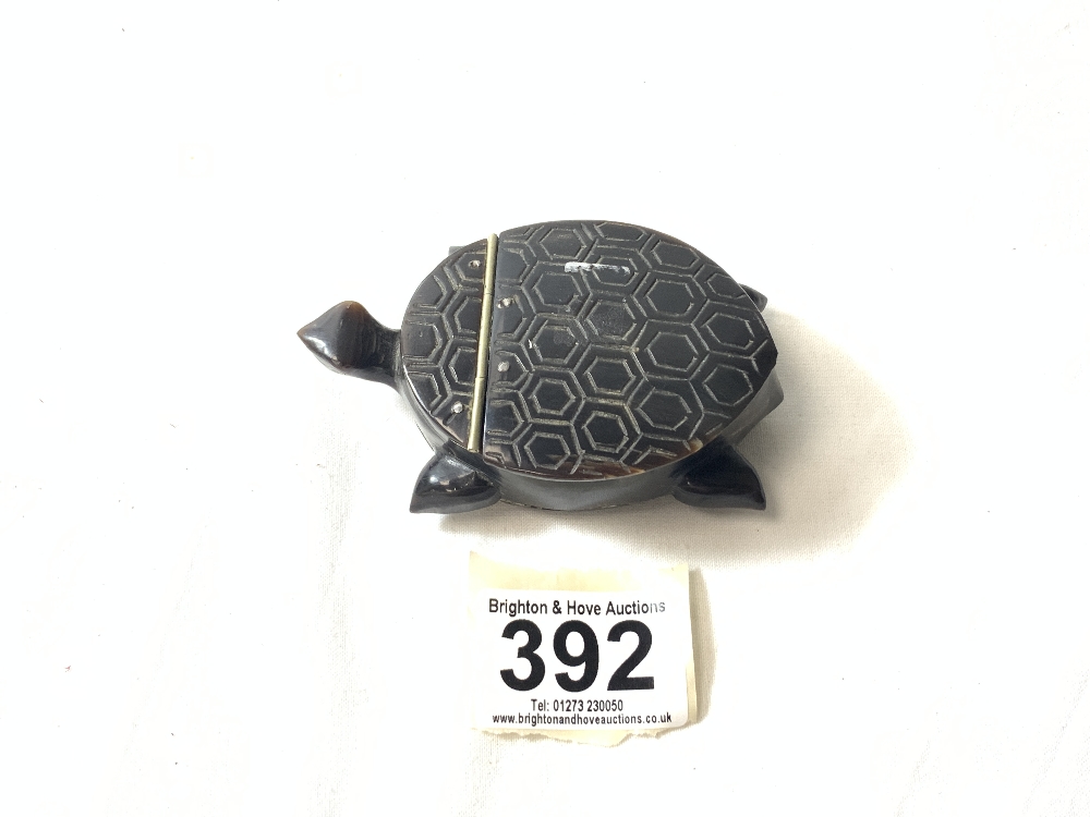 VICTORIAN HAND-CARVED SNUFF BOX TORTOISE - Image 2 of 6