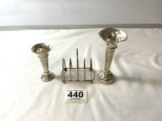 SMALL HALLMARKED SILVER FOUR DIVISION TOAST RACK - CHESTER 1903, MAKER HASELER BROTHERS 38 GRAMS,