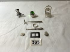 MIXED HALLMARKED SILVER AND WHITE METAL ITEMS INCLUDES A HALLMARKED SILVER BUCKLE AND WHITE METAL
