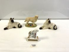 PAIR ROYAL DOULTON CATS, A 2003 ROYAL DOULTON GOLDEN RETRIEVER FROM THE GUN DOG COLLECTION, AND A