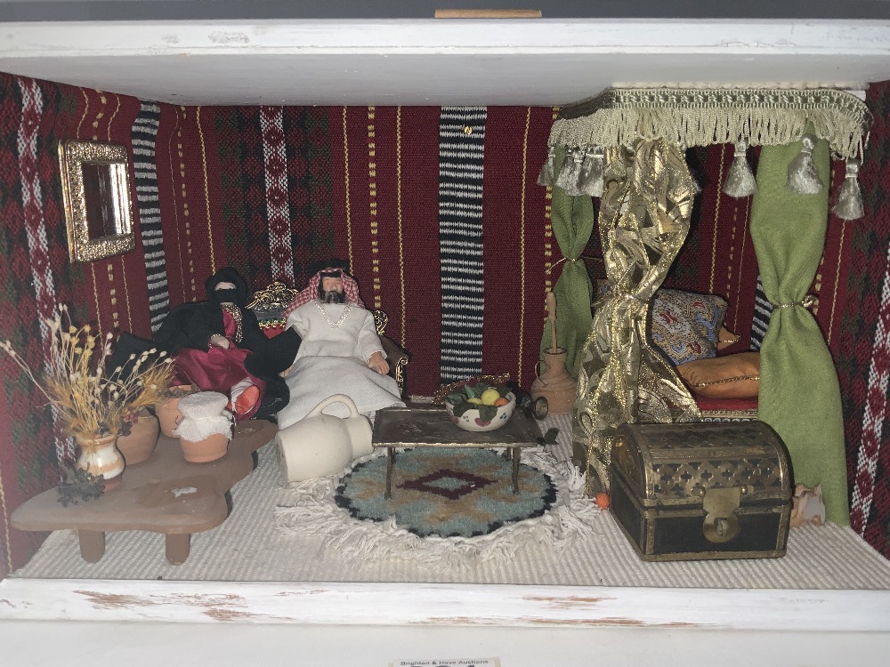 DIORAMA MODEL IN GLAZED CASE OF ARAB GENTLEMAN AND HIS WIFE - Image 2 of 3