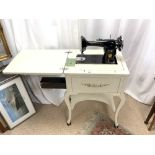 SINGER ELECTRIC SEWING MACHINE IN POP-UP WHITE CABINET - MODEL SEW-TRIC LTD NUMBER - ED982924