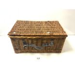 WICKER PICNIC BASKET (NO CONTENTS)