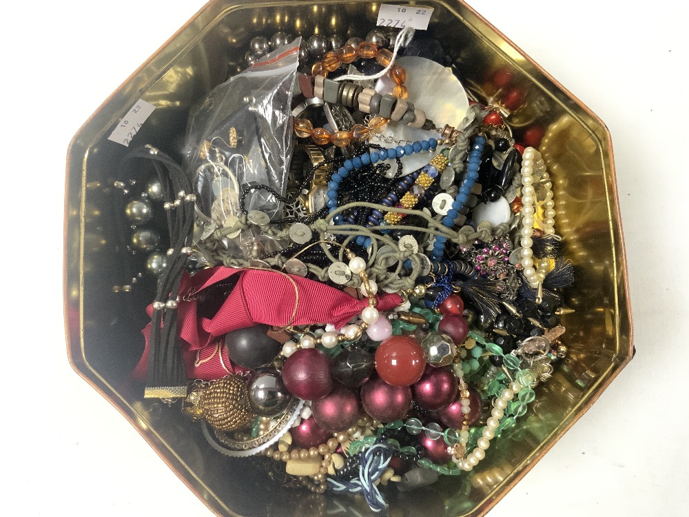 A QUANTITY OF COSTUME JEWELLERY, AND FOUR LADIES WRIST WATCHES - Image 3 of 5