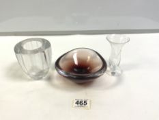 THREE PIECES OF ORREFORS STUDIO GLASS, THE LARGEST 15CMS