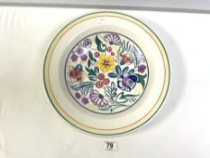 1970S POOLE WALL PLATE WITH FLORAL DECORATION, SIGNED V. HANSON (VERONICA) WAS AT POOLE FROM