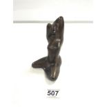 20TH CENTURY BRONZE SCULPTURE OF A NUDE LADY, 16CMS, UNSIGNED