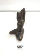 20TH CENTURY BRONZE SCULPTURE OF A NUDE LADY, 16CMS, UNSIGNED