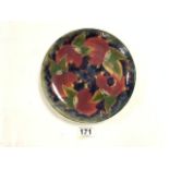 WILLIAM MOORCROFT CIRCULAR WALL PLATE, 22CMS