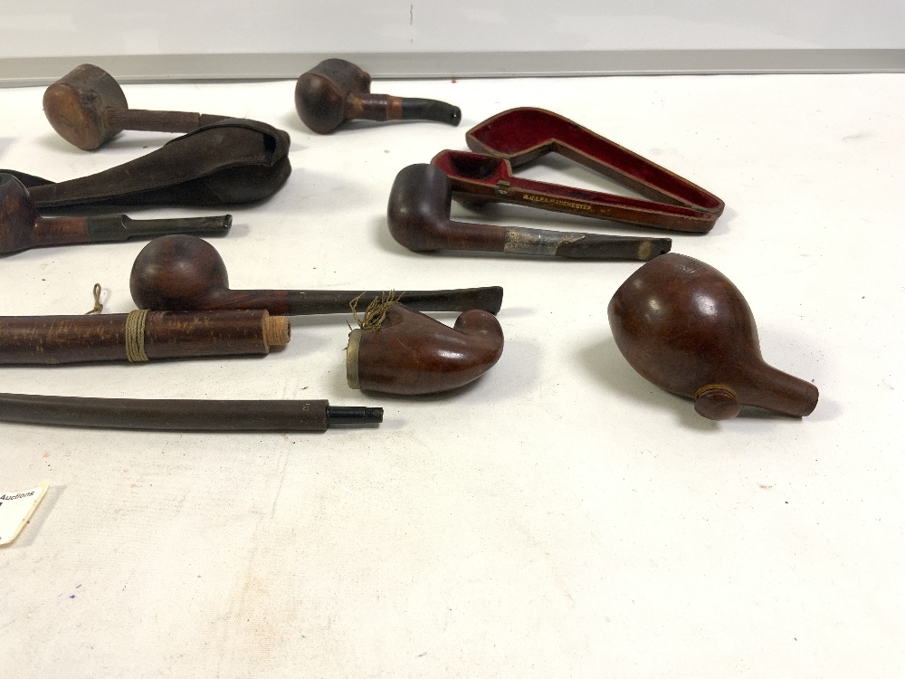 SILVER MOUNTED PIPE IN CROCODILE CASE AND SIX OTHER PIPES - VARIOUS - Image 12 of 13