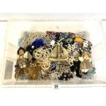 A QUANTITY OF COSTUME JEWELLERY, MAINLY NECKLACES