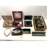 LARGE QUANTITY OF COSTUME JEWELLERY