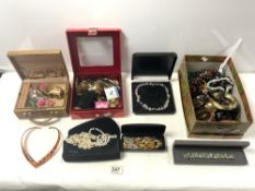 LARGE QUANTITY OF COSTUME JEWELLERY