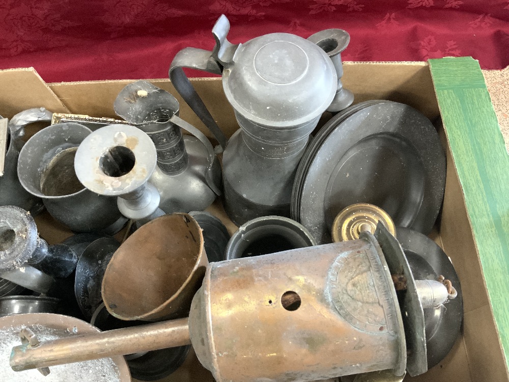QUANTITY OF ANTIQUE PEWTER INCLUDES - PLATES, FLAGONS, CANDLESTICKS, COPPER FUNNELL, COPPER SPIT - Image 4 of 4