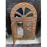 WOODEN CARVED ARCH MIRROR WITH COLOURED GLASS AND TWO DOORS, 81 X 50CMS