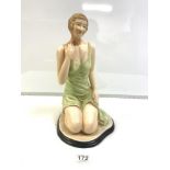 1930'3 CERAMIC FIGURE OF A KNEELING LADY