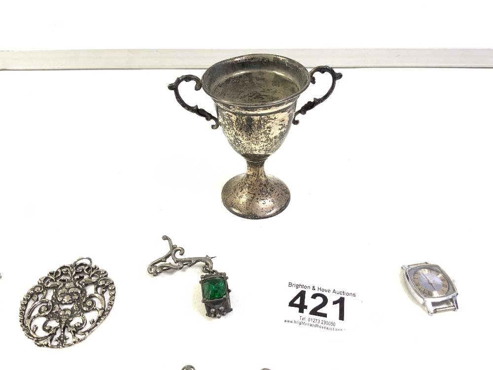 MIXED SILVER AND WHITE METAL ITEMS INCLUDES BRACELETS, BROOCH, PENDANT, AND HALLMARKED SILVER TWIN- - Image 4 of 4