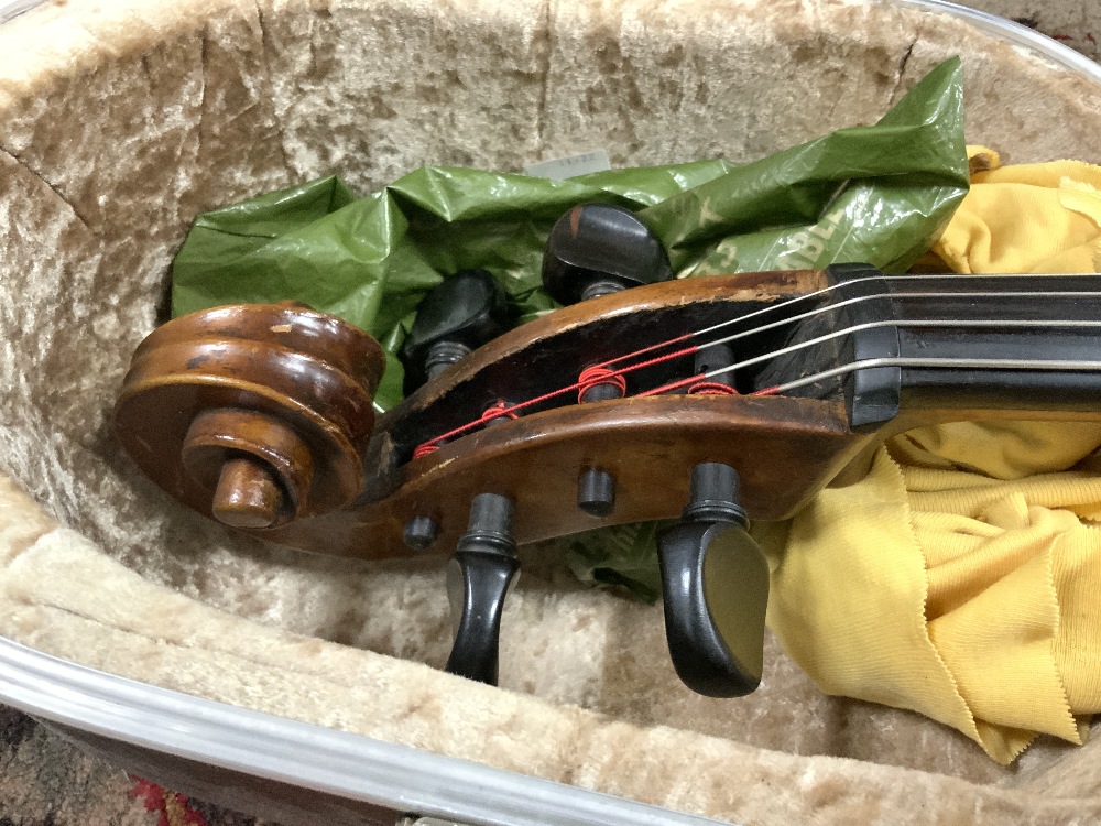 ANTIQUE CELLO AND BOW IN A CASE - Image 2 of 16
