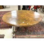 VICTORIAN OVAL WALNUT LOO TABLE WITH INLAID DETAIL TO THE TOP (132 X 96CMS)