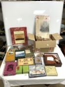 QUANTITY OF VINTAGE PUZZLES (SOME WOOD) IN BOXES AND SOME LOOSE IN BAGS INCLUDES 'THE BOARDING OF