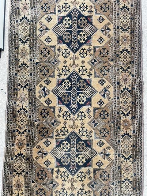 PERSIAN GEOMETRIC PATTERN RUNNER (290 X 92) - Image 2 of 3