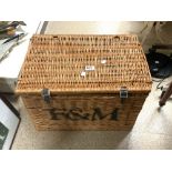 WICKER PICNIC BASKET (NO CONTENTS)