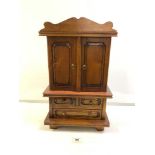 MINIATURE REPRODUCTION LINEN PRESS WITH THREE DRAWERS UNDER, 31 X 52CMS