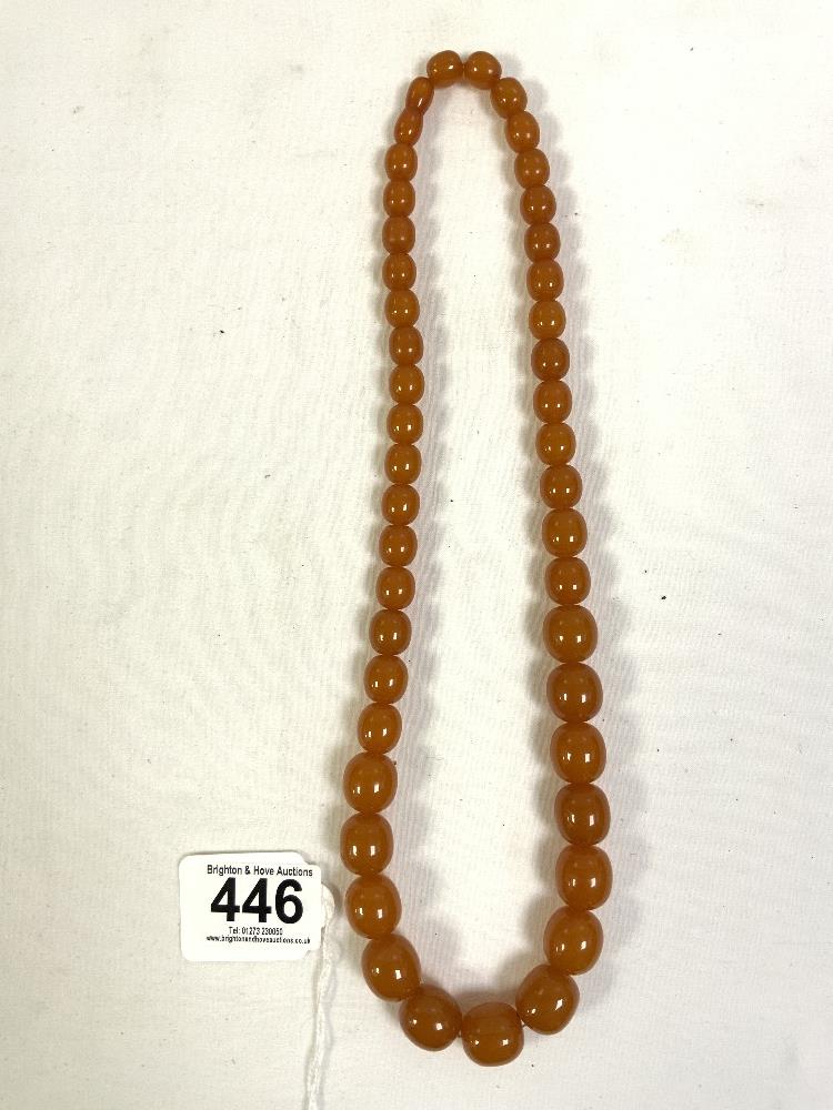 VINTAGE AMBER BUTTERSCOTCH BAKELITE GRADUATED NECKLACE, 24INCH, 74 GRAMS - Image 2 of 5