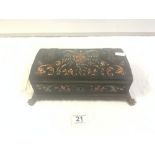 VINTAGE LEATHER-COVERED WOODEN DOME TOP CASKET WITH PAINTED PHOENIX DECORATION ON CLAW FEET, 26CMS