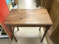 A RECTANGULAR MAHOGANY SIDE TABLE ON TURNED LEGS, 76X44X74 CMS.