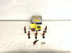 A DINKY SUPERTOY MUIR HILL DUMPER TRUCK, NUMBER - 962, IN ORIGINAL BOX, AND SIX TOY LEAD