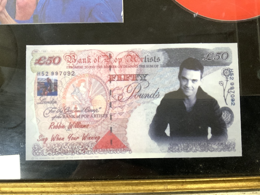 A ROBBIE WILLIAMS LTD EDITION CD- SING WHEN YOUR WINNING, AND A ROBBIE WILLIAMS £50 NOTE. - Bild 5 aus 6