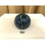 LARGE GLASS COLOURED DESK PAPERWEIGHT SPHERE 10CM