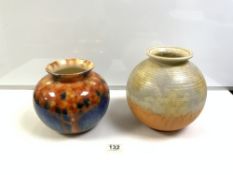 A 1930S COLOURED CERAMIC GLOBULAR VASE 24 CM WITH A FALCON WARE VASE A/F