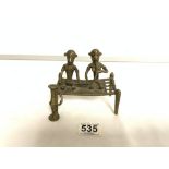 TWO VINTAGE BRASS FIGURES SMOKING A PIPE 13CM