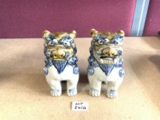 PAIR OF DOGS OF FOO IN CERAMIC 18 CM