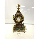 A FRENCH BOULLE WORK MANTEL CLOCK WITH WHITE ENAMEL DIAL, AF. 36 CMS.