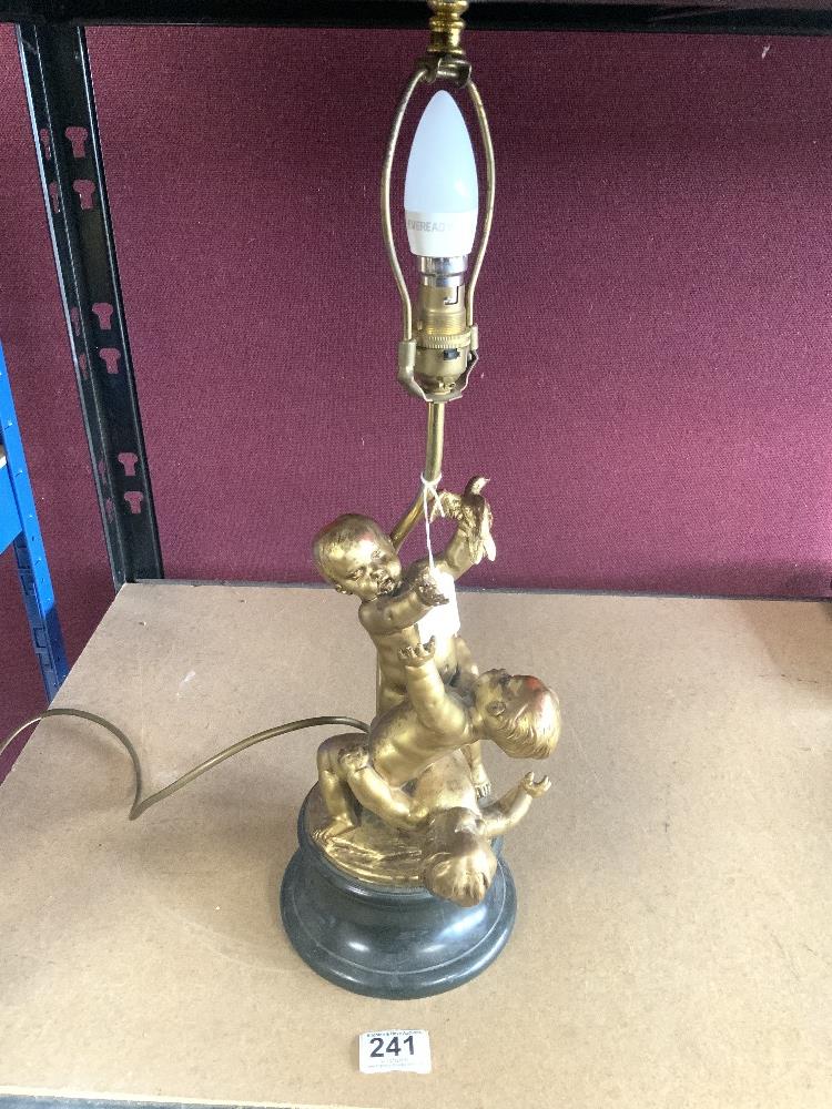 VINTAGE TABLE LAMP AS A FIGURAL GROUP