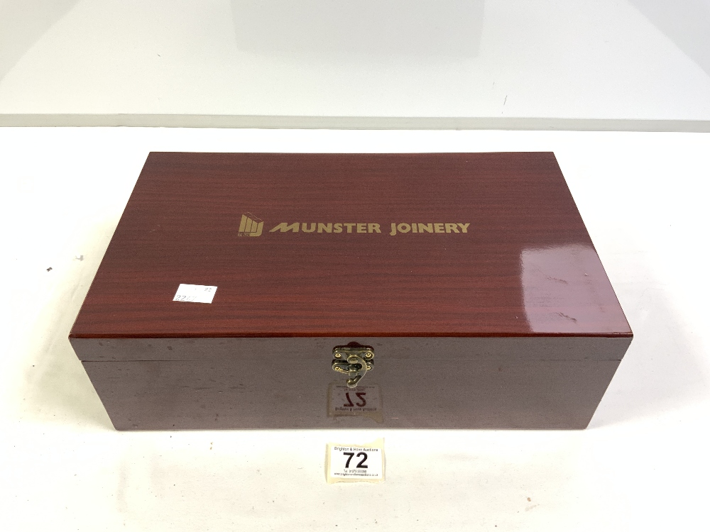 A MUNSTER JOINERY BOXED COCKTAIL/DRINKS BOX WITH A CHESS BASE AND PIECES - Image 4 of 6