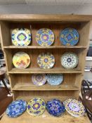 SEVEN ROYAL DOULTON ISLAMIC SERIES PLATES AND NINE OTHER 1920S ROYAL DOULTON PATTERNED PLATES.