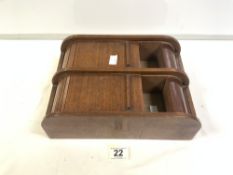 A 1940S OAK TAMBOR DESK TOP CABINET (21.5 X 34CMS)