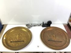 TWO VINTAGE CIRCULAR EMBOSSED WATNEYS PLAQUES WITH A VINTAGE CHROME DYMO-MITE TYPEWRITER AND A