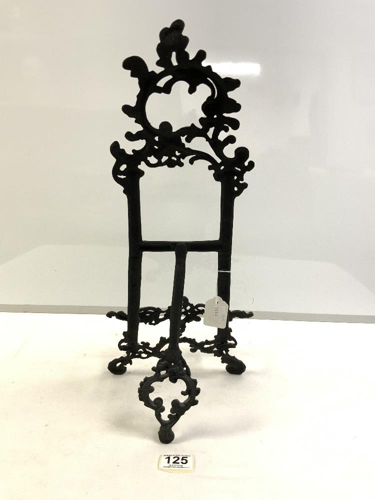 SMALL ORNATE METAL EASEL STAND 54CM - Image 3 of 3